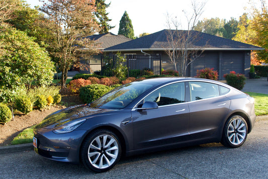 Comment activer l’Autopilot sur une Tesla Model 3 au Canada ?