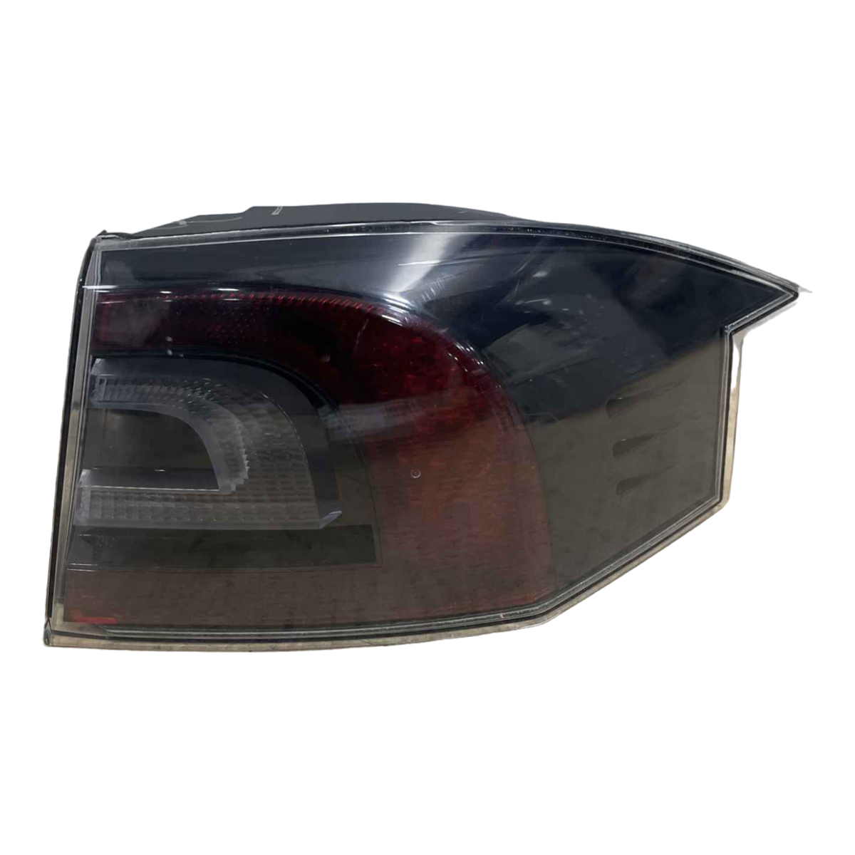 TESLA MODEL S  TAIL LAMP ASSEMBLY SAE - REAR BODYSIDE - RIGHT HAND 6005919-00-C