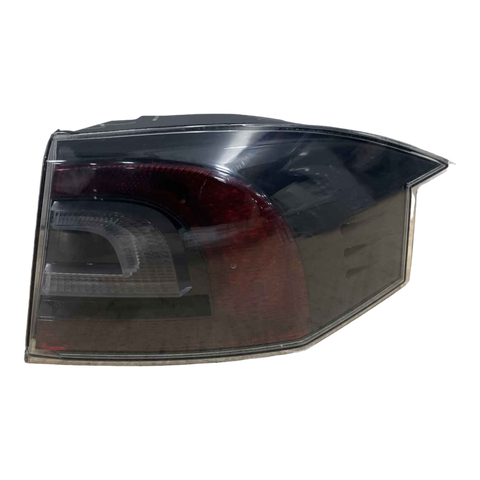 TESLA MODEL S  TAIL LAMP ASSEMBLY SAE - REAR BODYSIDE - RIGHT HAND 6005919-00-C