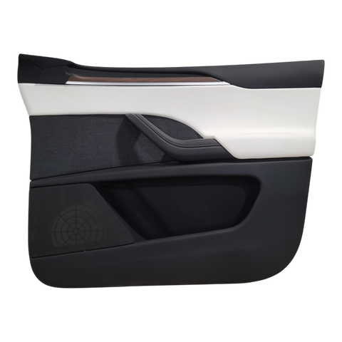 TESLA MODEL X DOOR TRIM ASSEMBLY FRONT - RIGHT HAND - WHITE 1634347-92-N