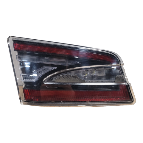 Tesla Model S TAIL LAMP ASSEMBLY LIFTGATE SAE LEFT HAND 6005922-00-E