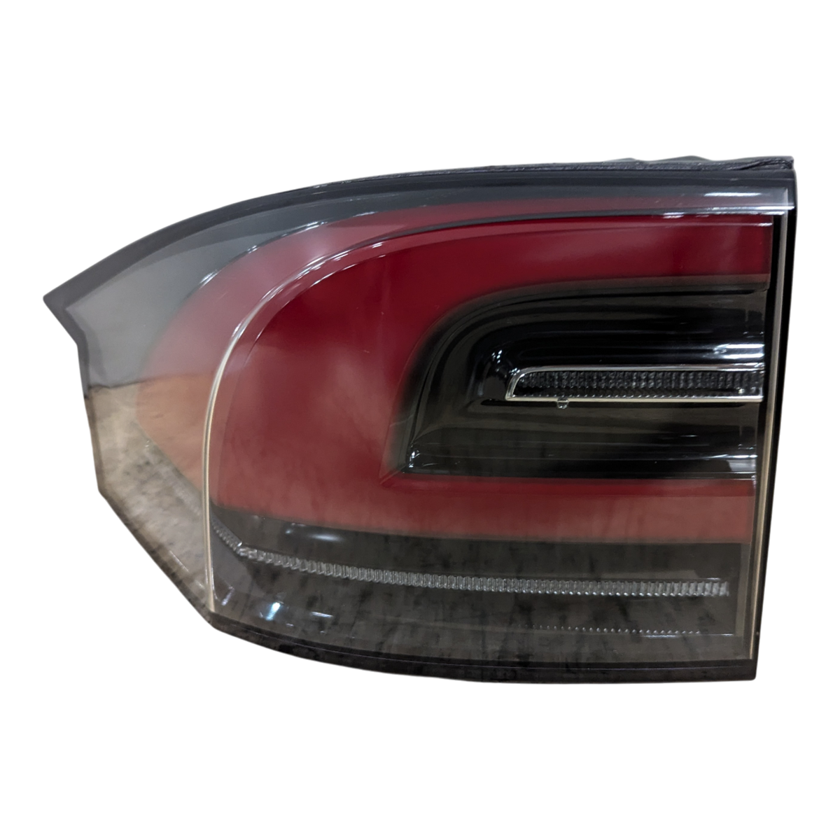 TESLA MODEL X  TAIL LAMP ASSEMBLY REAR BODYSIDE SAE LEFT HAND 1034332-00-B
