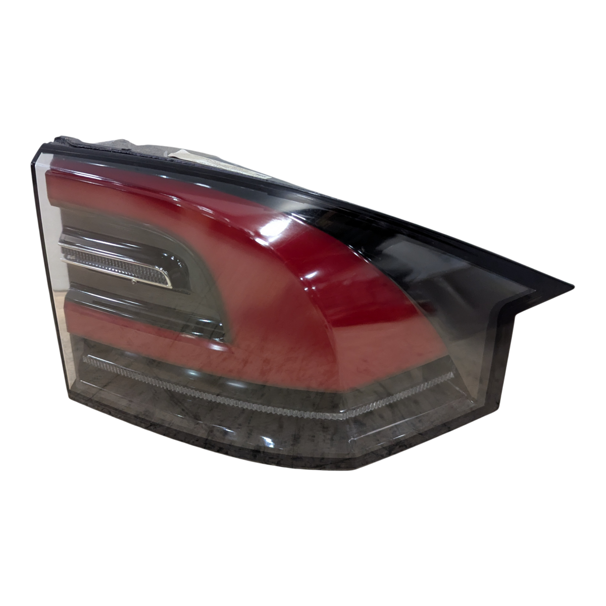 TESLA MODEL X  TAIL LAMP ASSEMBLY REAR BODYSIDE SAE RIGHT HAND 1034333-00-B