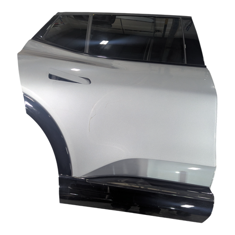 CHEVROLET EQUINOX EV DOOR REAR RIGHT  85825749 ** SEE PICTURE FOR SCRATCH **