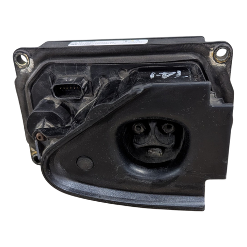 PORT DE CHARGE TESLA MODEL X - NORTH AMERICAN CHARGING STANDARD (NACS) - GEN 2 1026041-99-J