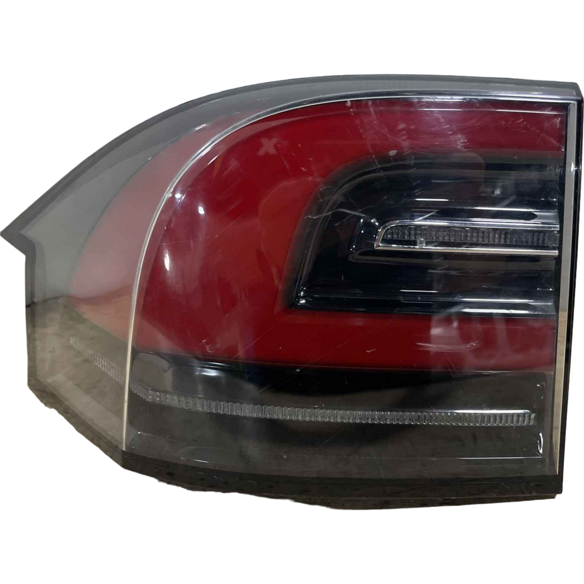 TESLA MODEL XTAIL LAMP ASSEMBLY REAR BODYSIDE SAE LEFT HAND 1034332-00-A