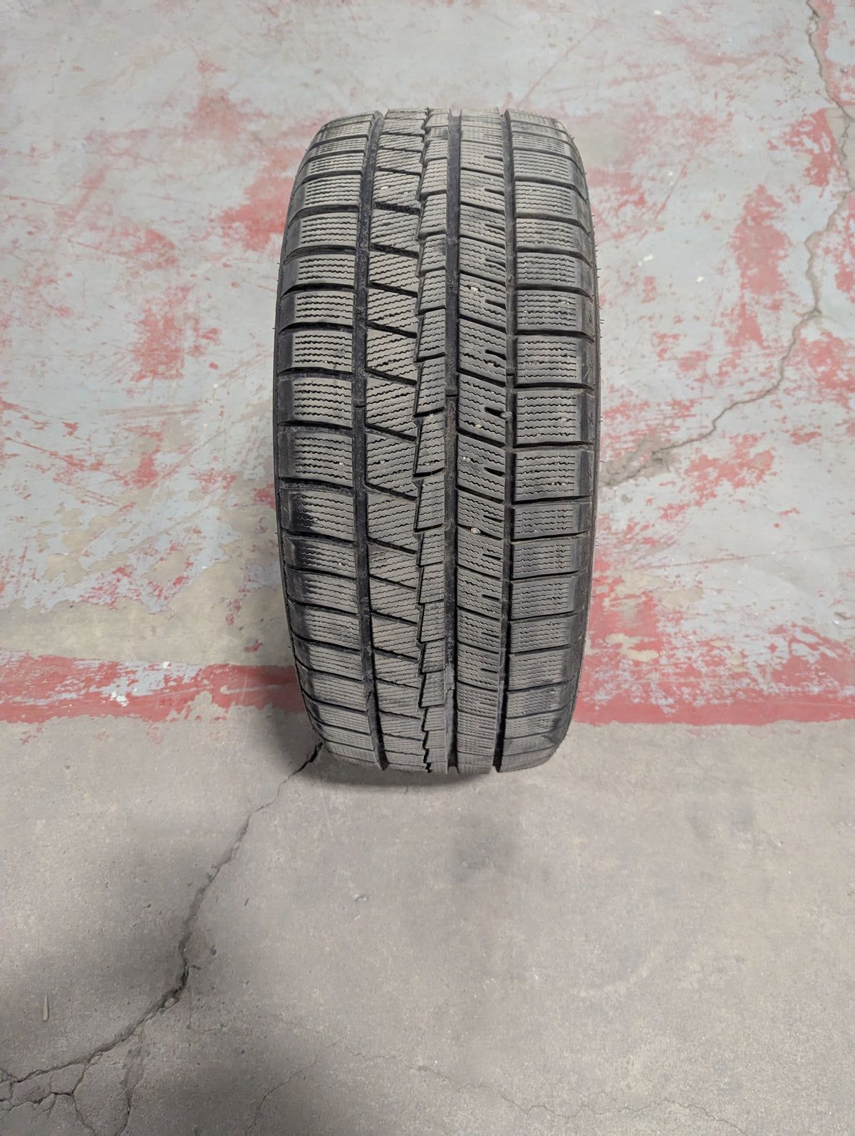 Pneu usagé 235/45R18 Boto BS68