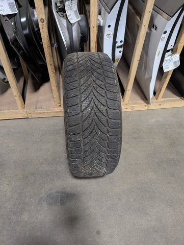 Used tire 215/50R17 Goodyear Wintercommand