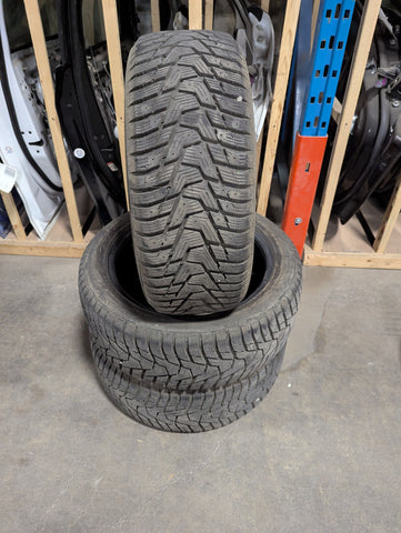 Pneu d'occasion 215/50R17 Hankook I-pike
