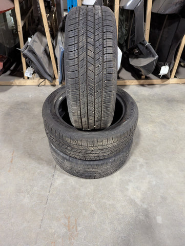 Used tire 215/50R17 Kumho Solus