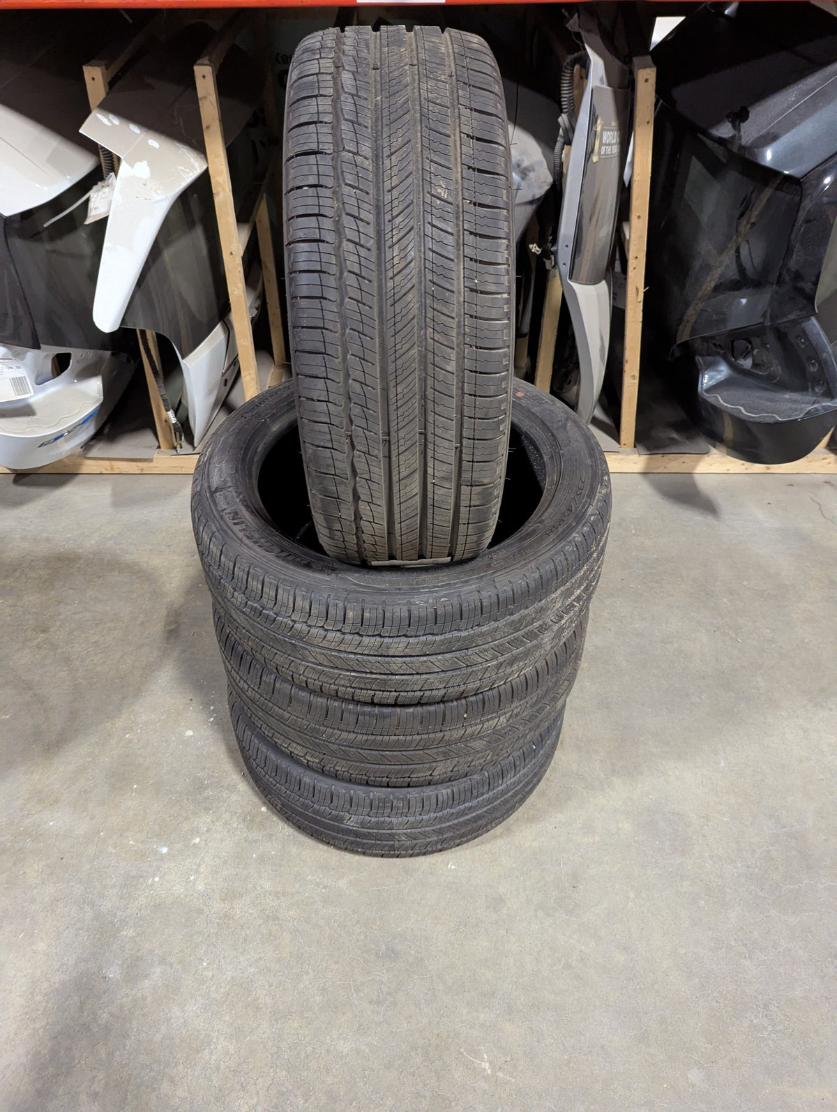Used tire 235/45R18 Michelin Primacy