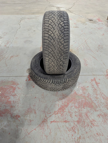 Pneu usagé 215/55R16 Nokian Hakkapeliitta