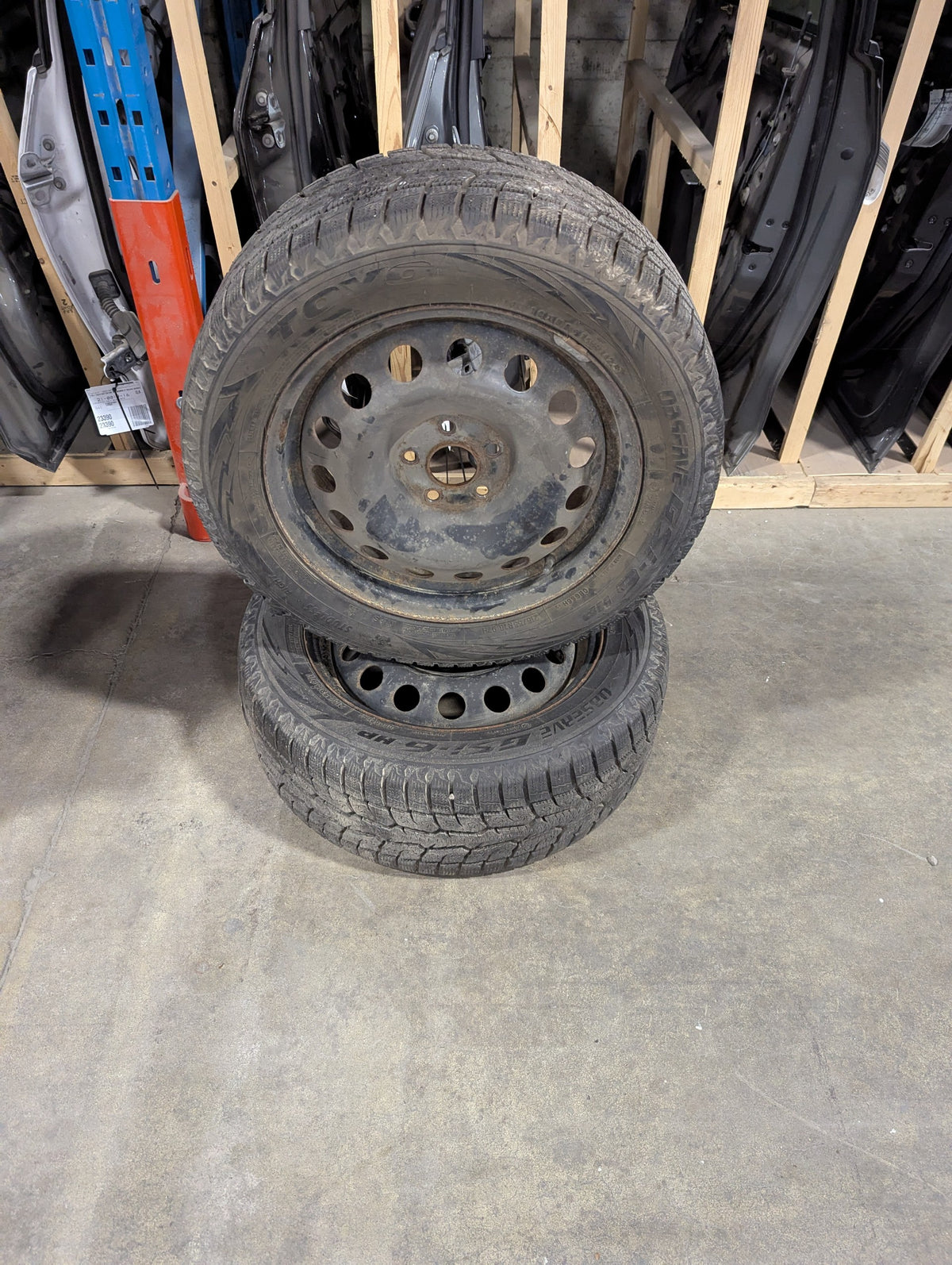 Pneus usagés  215/55R16 Toyo Observe GSI-6 / avec roue en acier