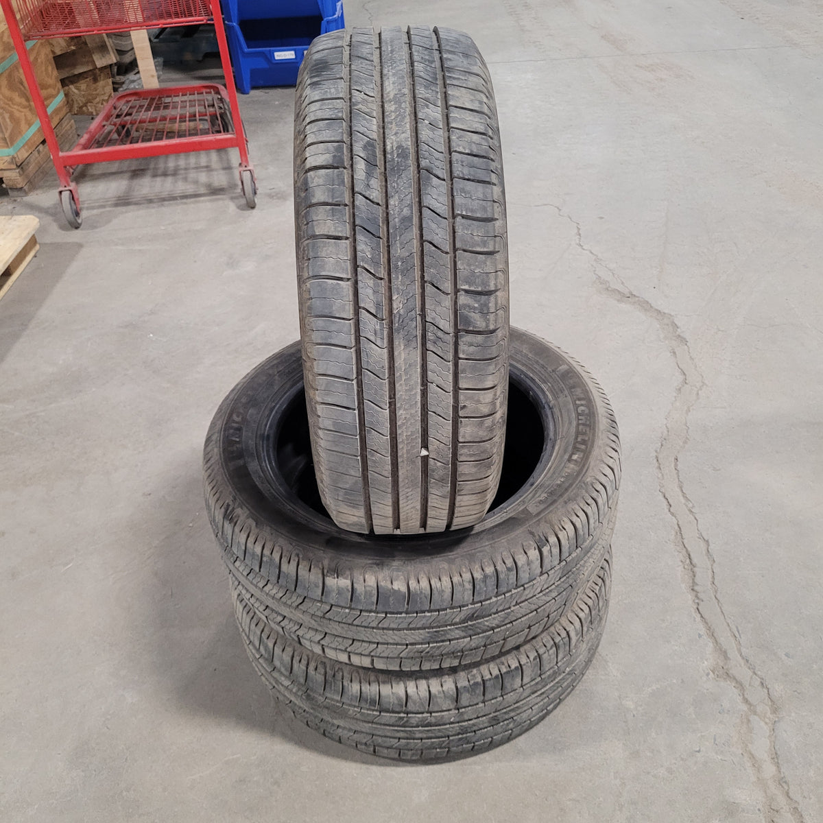Pneus usagés  215/55R17 Michelin Defender