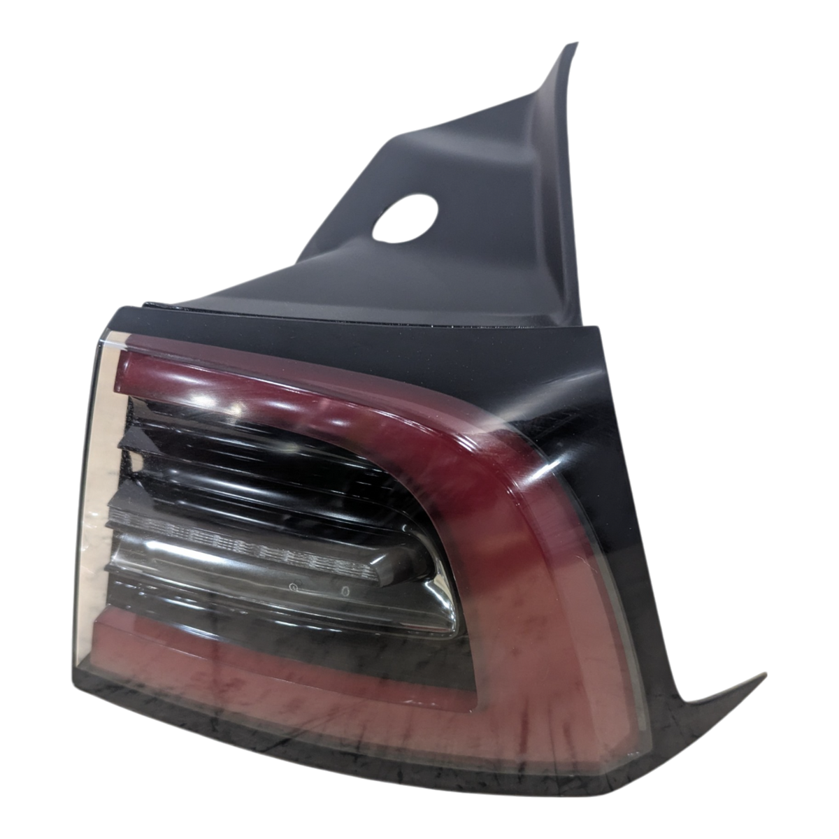 TESLA MODEL 3  TAIL LAMP ASSEMBLY - REAR BODYSIDE SAE - RIGHT HAND 1077398-00-H