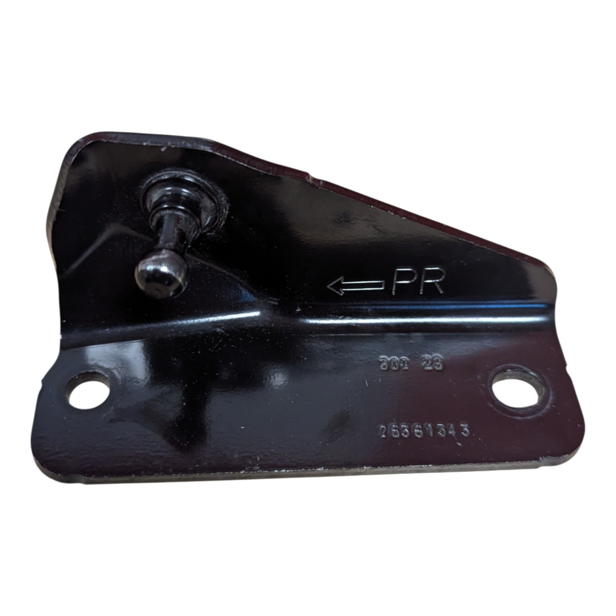 CHEVROLET BLAZER EV LIFT CYLINDER UPPER BRACKET 26361343