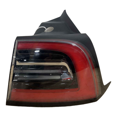 TESLA MODEL Y  TAIL LAMP ASSEMBLY - RIGHT HAND 1502087-00-B